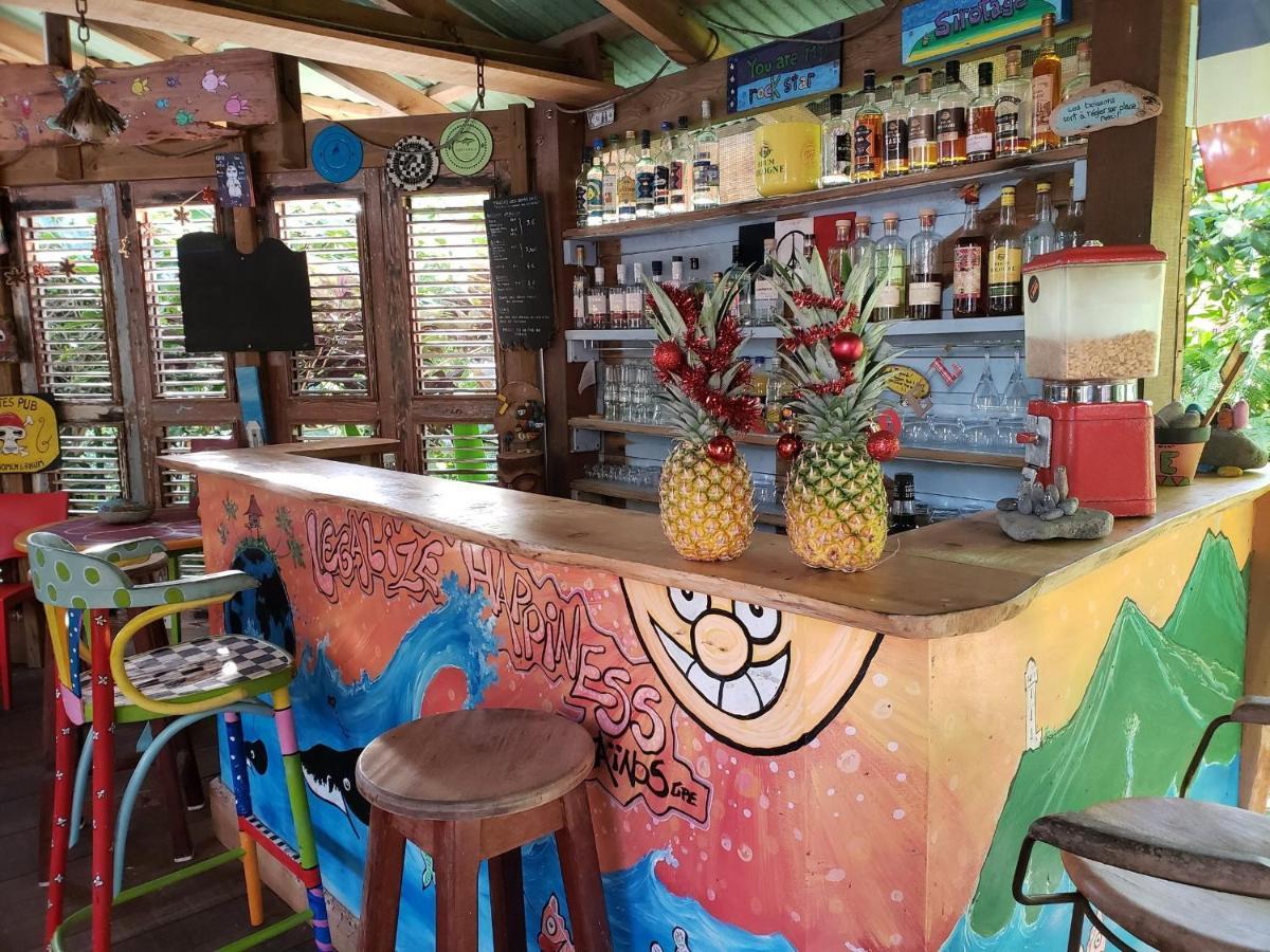 סן-קלוד Les Bananes Vertes Ecolodges מראה חיצוני תמונה