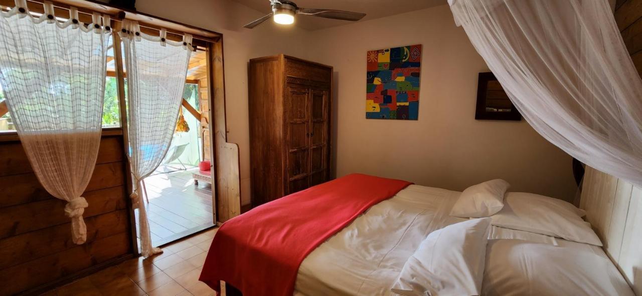 סן-קלוד Les Bananes Vertes Ecolodges מראה חיצוני תמונה